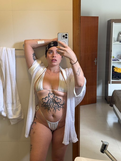 Watch YAETRIPLEX ✨'s leaked NSFW photo on TwXstars