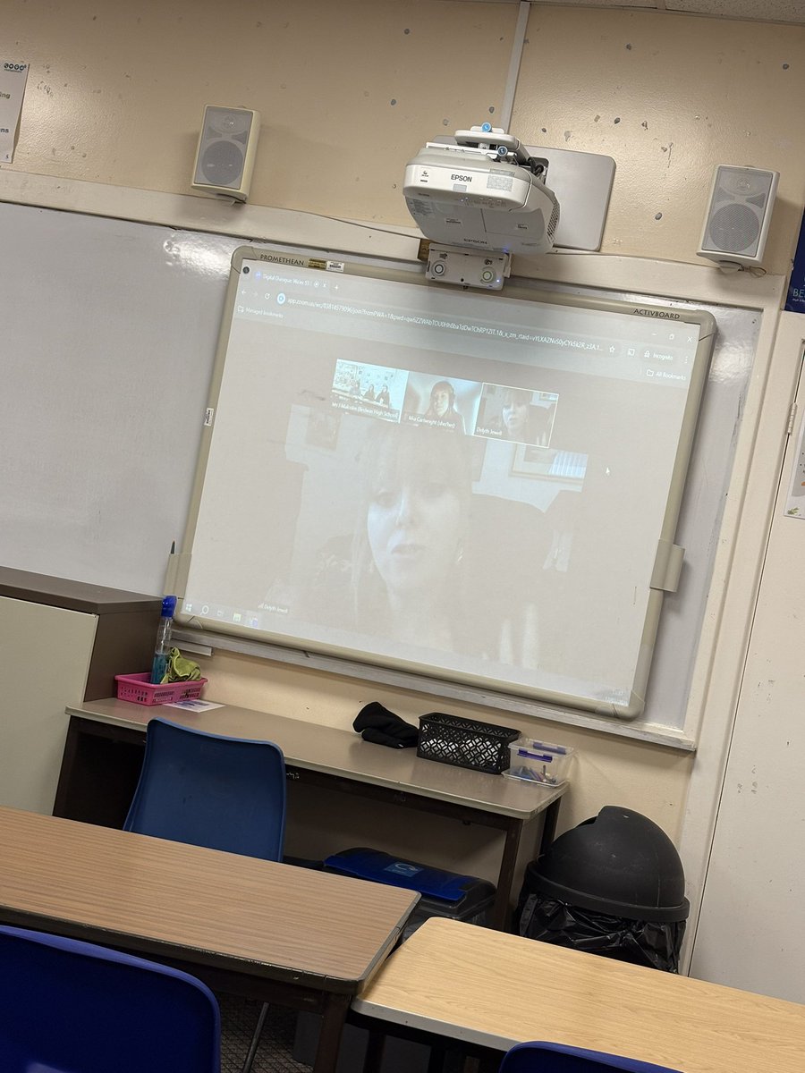 MsMalcolmHis's tweet image. Year 13 have been absolutely outstanding in our meeting with @DelythJewellAM today! They asked some really mature questions, focusing on the issues affecting them in their community. Some fantastic discussions, in a really respectful and understanding way. I’m so proud of you!