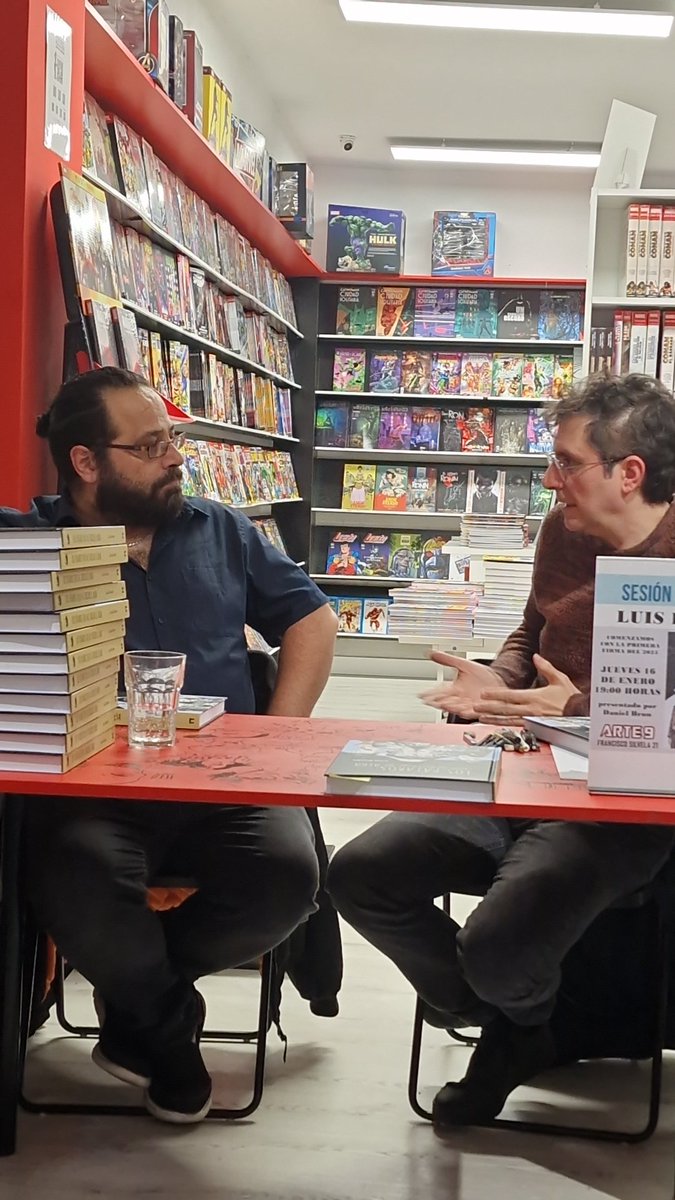 Interesante y divertida charla con la que nos amenizaron la tarde de ayer Luis Durán y Daniel Brun <a href="/MundoSkrull/">Mundo Skrull 🪐</a> hablando de la obra Los pájaros que al surcar al alba <a href="/DolmenEditorial/">Dolmen Editorial</a>
