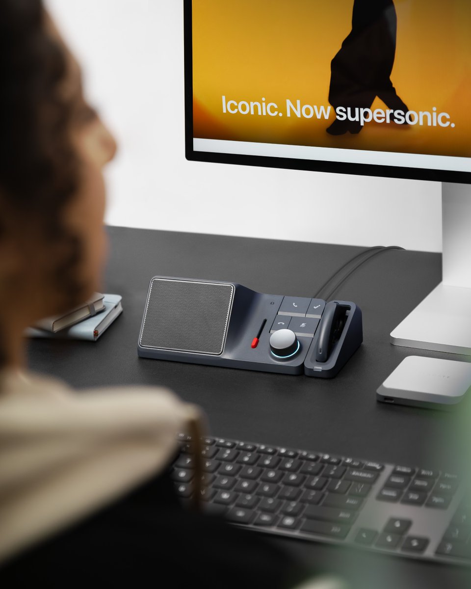 Hi_Dock's tweet image. Less is more. One to power all.

Imagine one docking station powers your peripherals, supercharges your meeting note-taking, and redefines audio.

Your desk&apos;s new MVP is here.

#HiDock #HiDockH1E #appletech #techandstyle #homeoffice #minimalaesthetic #desktopvibe #aivoicerecorder…