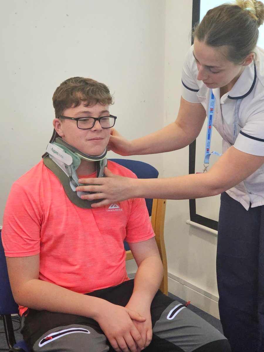 UHP_Physio's tweet photo. Showing the next generation of potential #physiotherapist some of what we do as part of recent work experience session here at @UHP_NHS 

Photos shared with consent 

#workexperience #nextgeneration https://t.co/co4twxwa1c