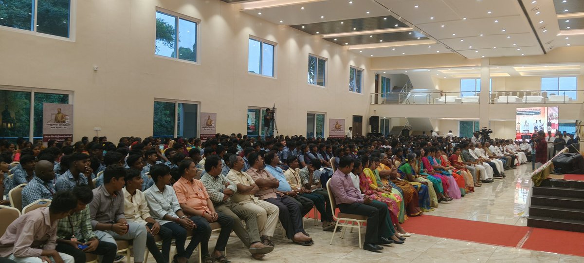 vvedutrust's tweet photo. வேலுசாமி வாத்தியார் கல்வி அறக்கட்டளை

முதல் தலைமுறை அரசுப்பள்ளி மாணவ, மாணவிகளுக்கு ஊக்கத்தொகை வழங்கும் விழா 1(2) https://t.co/QT4zcn0vKh