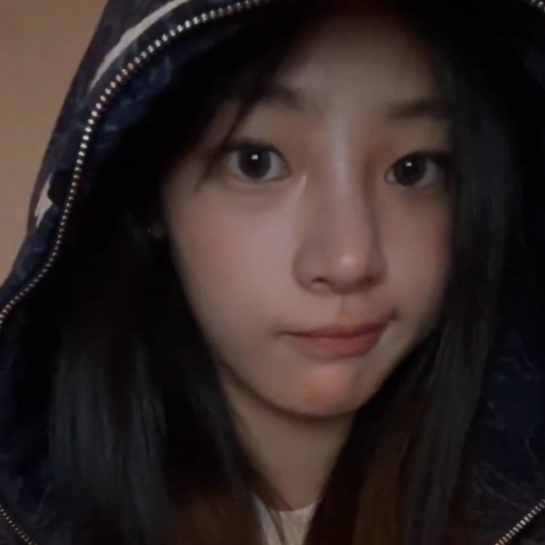 nr🌕going ✈️ club icarus🪽 tweet media