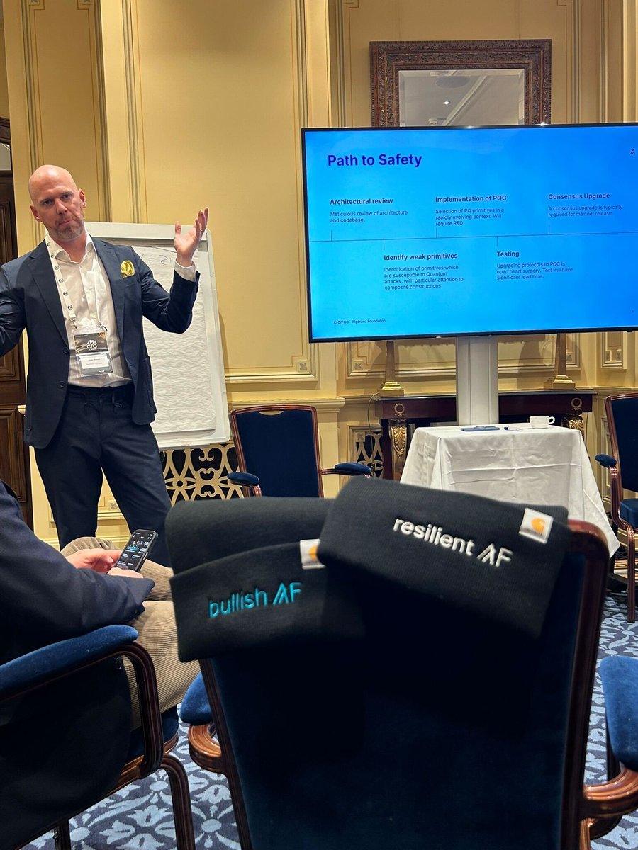 Live from @cfcstmoritz, CTO @JohnAlanWoods is delivering a workshop on  Quantum-Security 🇨🇭 As the hat says, the Algorand Blockchain is Resilient  AF.