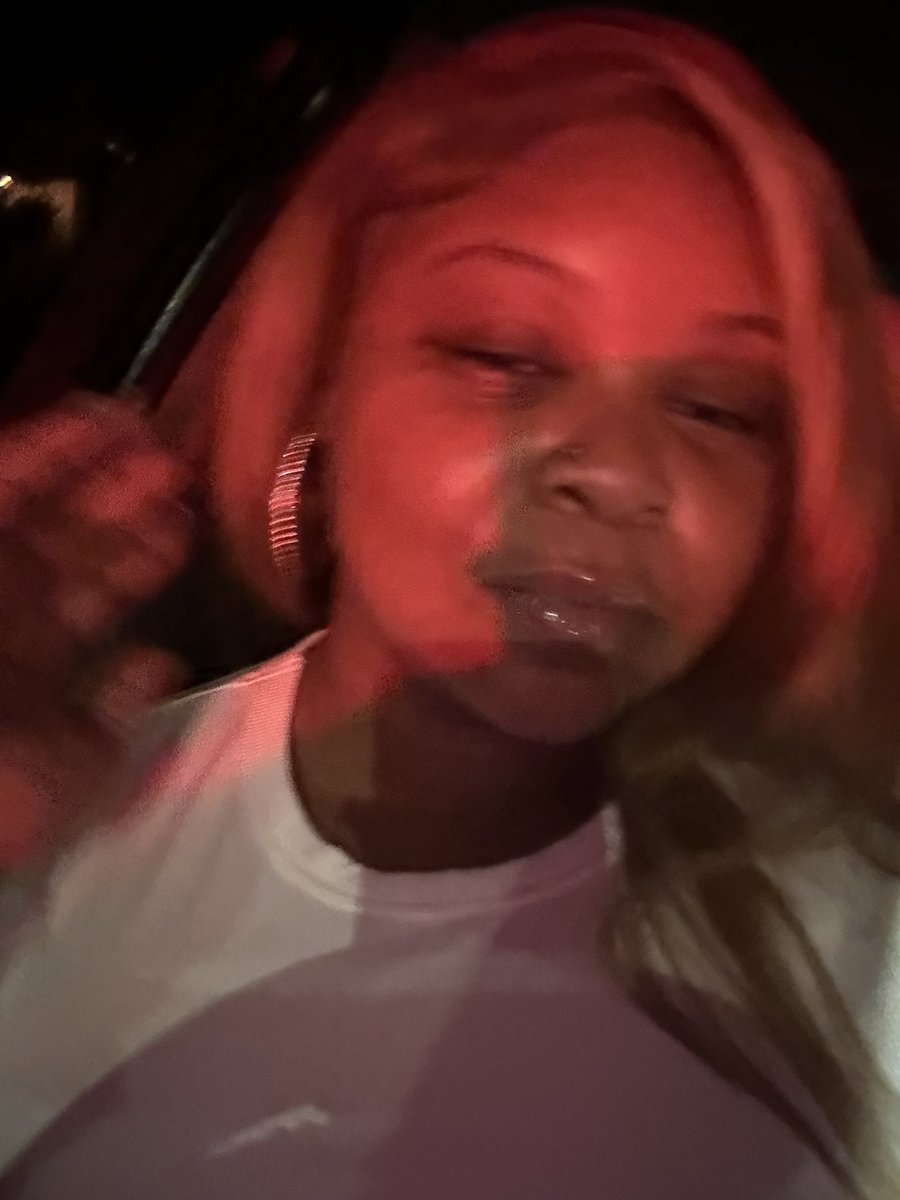 chantanyce's tweet photo. what they be like stay dangerous 👄 https://t.co/tCjon41qyN