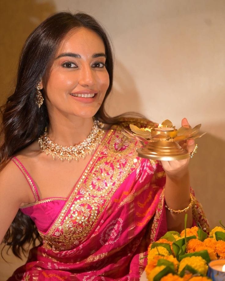 chaoticriaa_'s tweet photo. Surbhi Chandna or Surbhi Jyoti https://t.co/aEaSWrgXiO