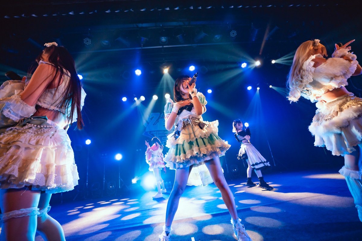 zero_fes's tweet photo. ◤◢◤◢◤◢◤◢◤◢◤◢◤◢
　　　#ZEROFES速報
◤◢◤◢◤◢◤◢◤◢◤◢◤◢

        “ 夜光性アミューズ “
        【 @Yoruamiofficial 】

いよいよトリ前⭐️ﾏｯﾃﾏｼﾀ
ステージ見たらもう中毒者 !!
よるあみサウンドでボルテージ全開ッ 🎪❤️‍🔥

#よるあみ https://t.co/CGqDHPAYtd