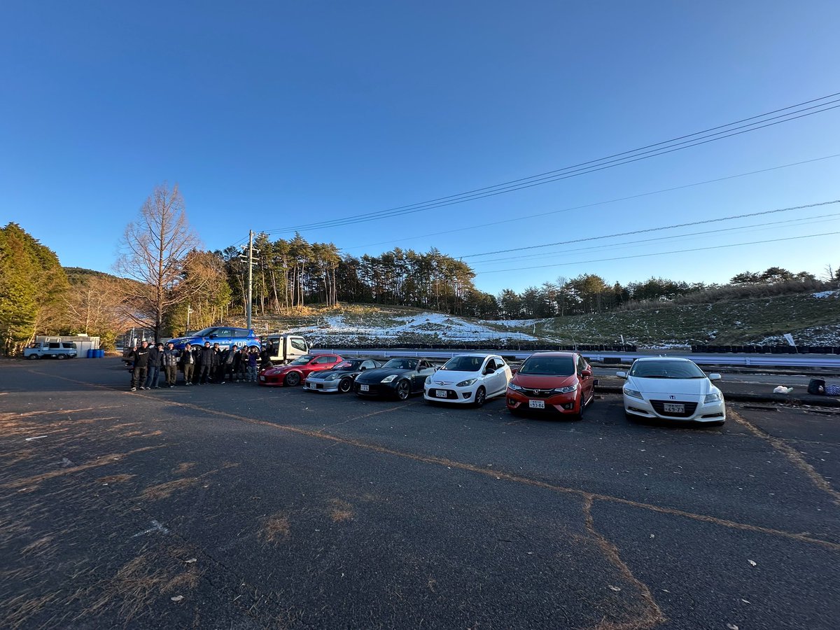 nitech_406's tweet photo. 本日は恵那笠置山モーターパークさんの方で貸切練習させていただいてました!!
細長いコースなのですが、しっかり2速も使えるという事もあり凄く実りのある練習が出来ました!!
#ジムカーナ
#笠置山モーターパーク
#名工大自動車部
#nitech_406 https://t.co/FunD2jR2kv