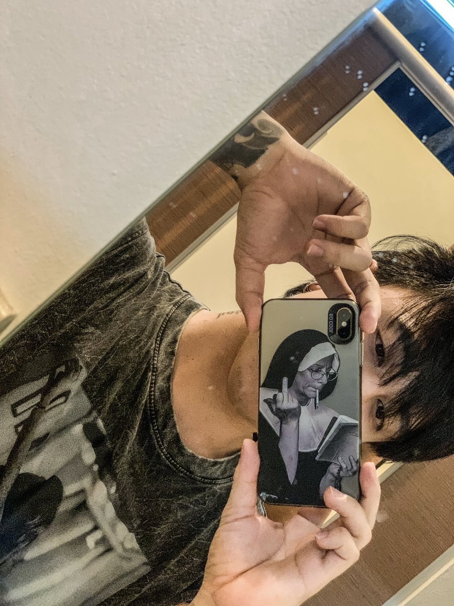 phoomtattoo's tweet photo. เคสเท่ จะตาย 🤣#ชุมพร #ชายแท้ https://t.co/1Iiv7KGRar
