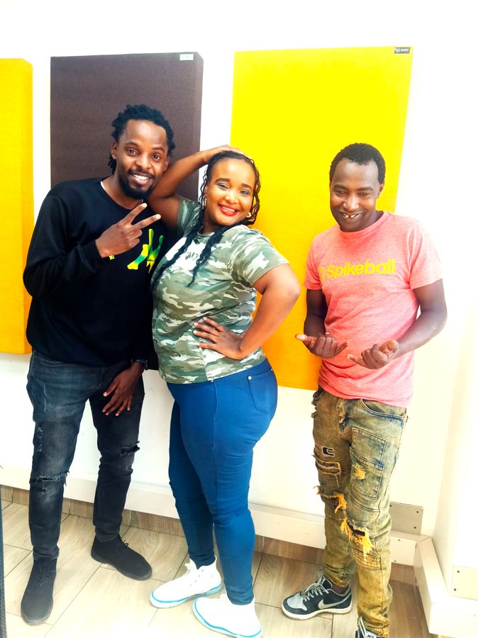 GhettoRadio895's tweet photo. Lazima ilipuke, @Browngalnessa na @abonokohdeh wako nditni na leo marequests zinasambwa na Deejay Bay Gallis
#Goteana https://t.co/aCVcQ8610u