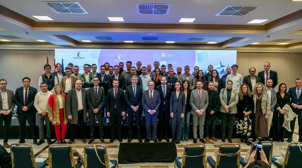fiveclm's tweet photo. 🔵 Seguimos emocionados por la acogida de ayer de #fiveclm
¡Muchísimas gracias a todos los que vinisteis a acompañarnos y a quienes participasteis de manera activa! 💙💙
Dejamos algunas imágenes de lo vivido ayer.
¡Seguimos! https://t.co/Hafn1qWAdI