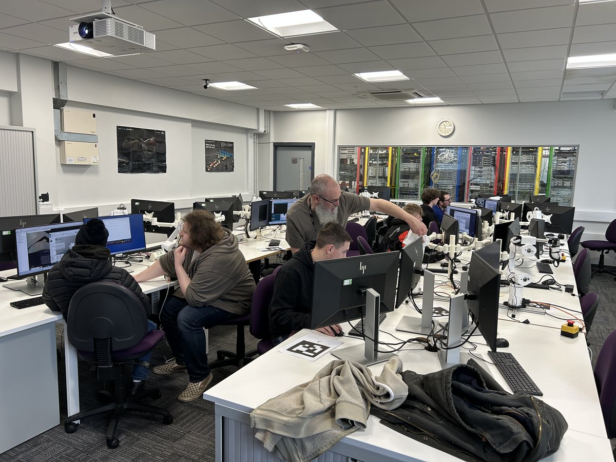 StaffsComputing's tweet image. Steve &amp;amp; Luke working with @CreatedAcademy exploring robotics @UniofStaffs