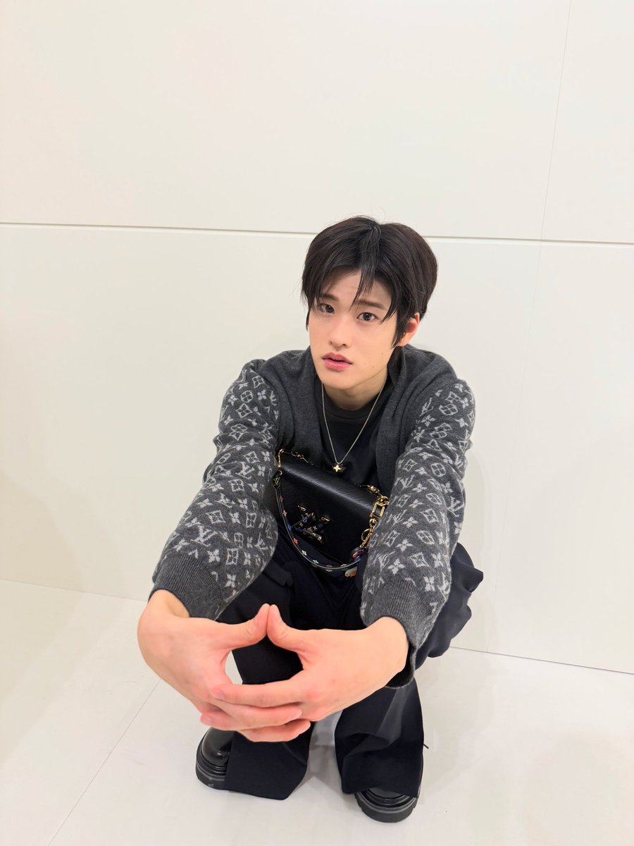 RIIZE_JPN's tweet image. LOUIS VUITTON × MURAKAMI POP-UP STORE📸

#LouisVuitton #LVxMurakami #LVFashion 
#TakashiMurakami #村上隆
#RIIZE #라이즈 
#RISEandREALIZE