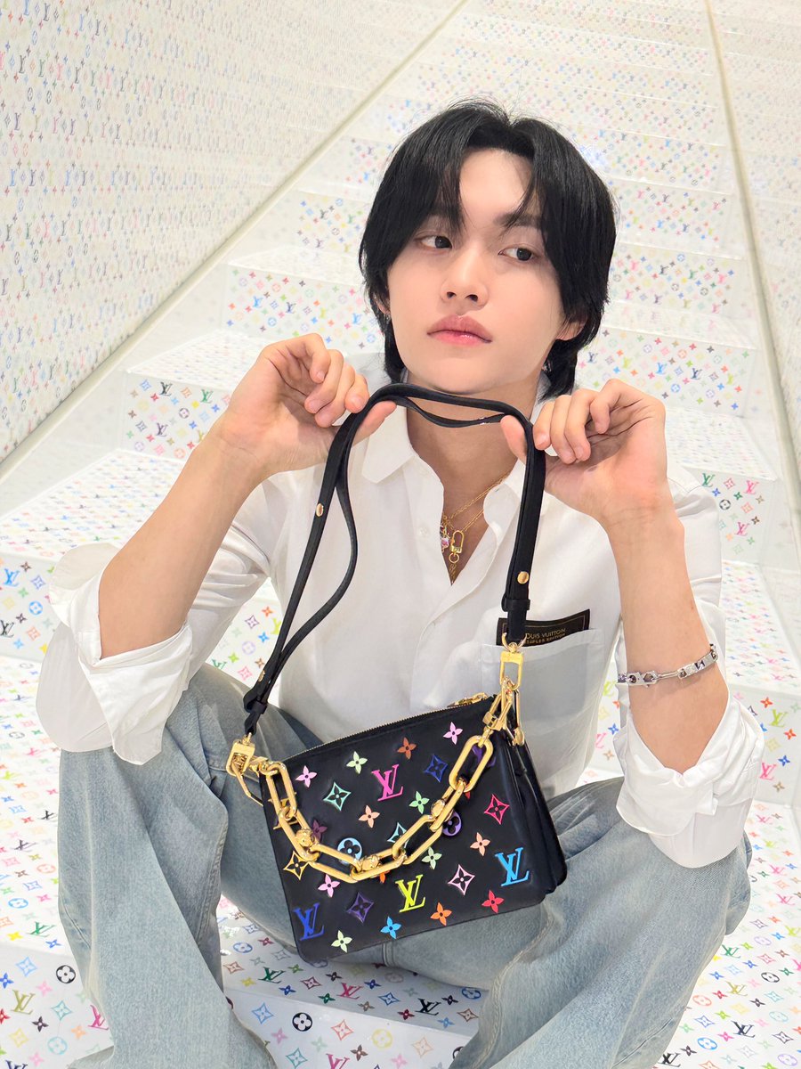 RIIZE_JPN's tweet image. LOUIS VUITTON × MURAKAMI POP-UP STORE📸

#LouisVuitton #LVxMurakami #LVFashion 
#TakashiMurakami #村上隆 @takashipom
#RIIZE #라이즈 
#RISEandREALIZE