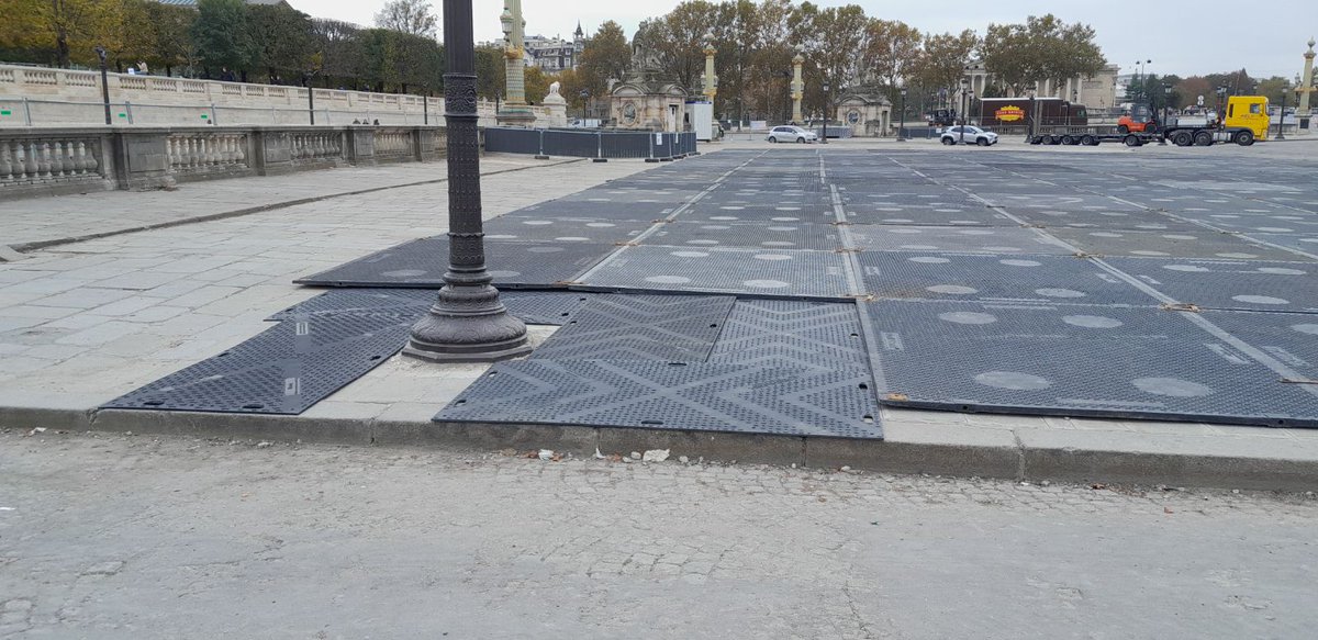 GroupeTSPS's tweet image. TSPS en action à la Place de la Concorde ! 🚧
Dans le cadre du Carrefour pour l&apos;Emploi à Paris, nous avons installé 2 575 m² de plaques pour :
✔️ Préserver les terres pleins
✔️ Faciliter la logistique pour poids lourds
✔️ Assurer la stabilité sur ce site historique