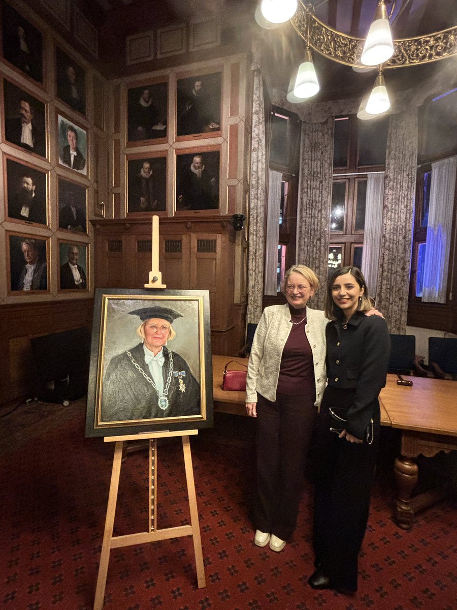 Jingyuan Fu (@jingyuan_fu) on Twitter photo A fanatic evening to release seven portraits for our esteemed professors of <a href="/univgroningen/">University of Groningen</a>, including our former rector <a href="/wijmenga_cisca/">Cisca Wijmenga</a>. These portraits will be displayed on senaatskamer and faculteitkamers of academic building. A fanatic evening to release seven portraits for our esteemed professors of <a href="/univgroningen/">University of Groningen</a>, including our former rector <a href="/wijmenga_cisca/">Cisca Wijmenga</a>. These portraits will be displayed on senaatskamer and faculteitkamers of academic building.
