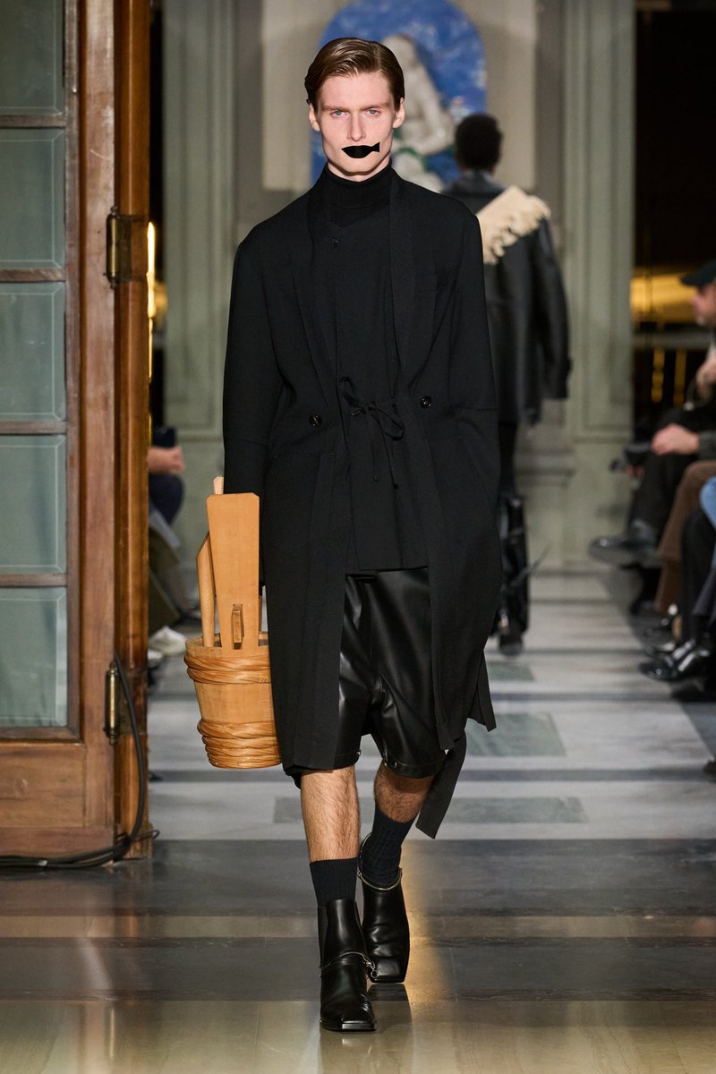 kendam_com's tweet photo. Exploring Contrasts: Setchu’s Fall Winter 2025-2026 Collection at Pitti Uomo 107 (January 16, 2025) https://t.co/OJvas4obNi

#Setchu #FW25 #AW25 #Runway #Fashion #PittiUomo #Italy #Kendam https://t.co/rJdbz6Wkov