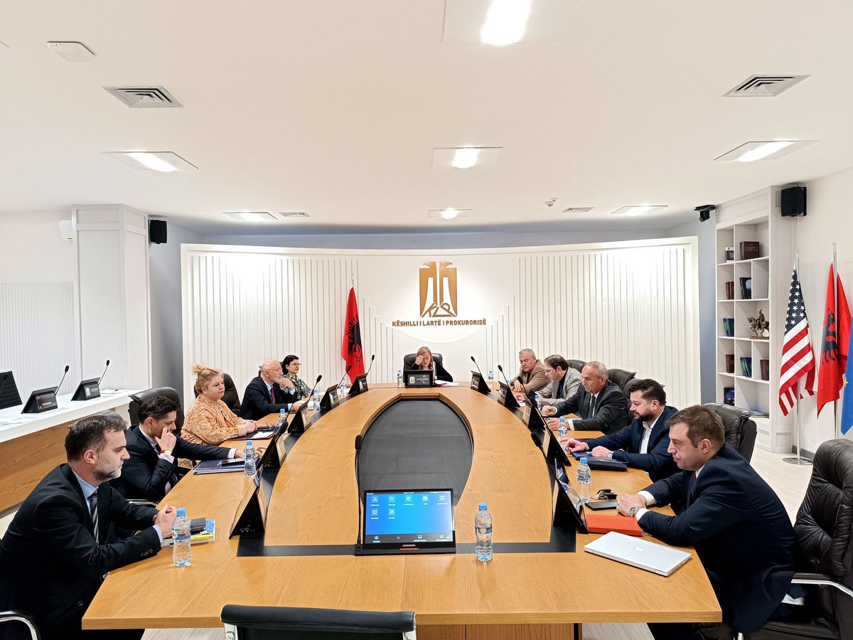 KLP_al's tweet image. 📢 KLP zhvilloi me 16 janar 2025, seance plenare 
📌Gjate kesaj mbledhjeje Këshilli vendosi të hap garën e kandidimit dhe të kalojë për votim 🗳️ zgjedhjen e zëvendëskryetarit në seancën e ardhshme.
Per tu njohur me vendimet klikoni ne👉 klp.al