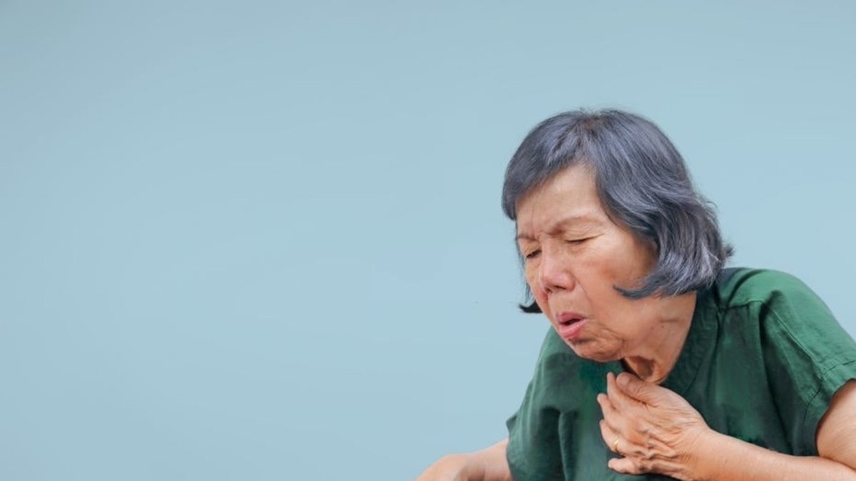 dokter_rey's tweet photo. (Utas edukasi awam #7: hati-hati! jangan sampai tersedak, apalagi jika sudah lansia)

Salah satu permasalahan yang seringkali dialami warga lansia adalah tersedak, entah bersifat ringan ataupun berat. Kenapa ya? Apa yang bisa dilakukan? https://t.co/3Opz4HCdgz