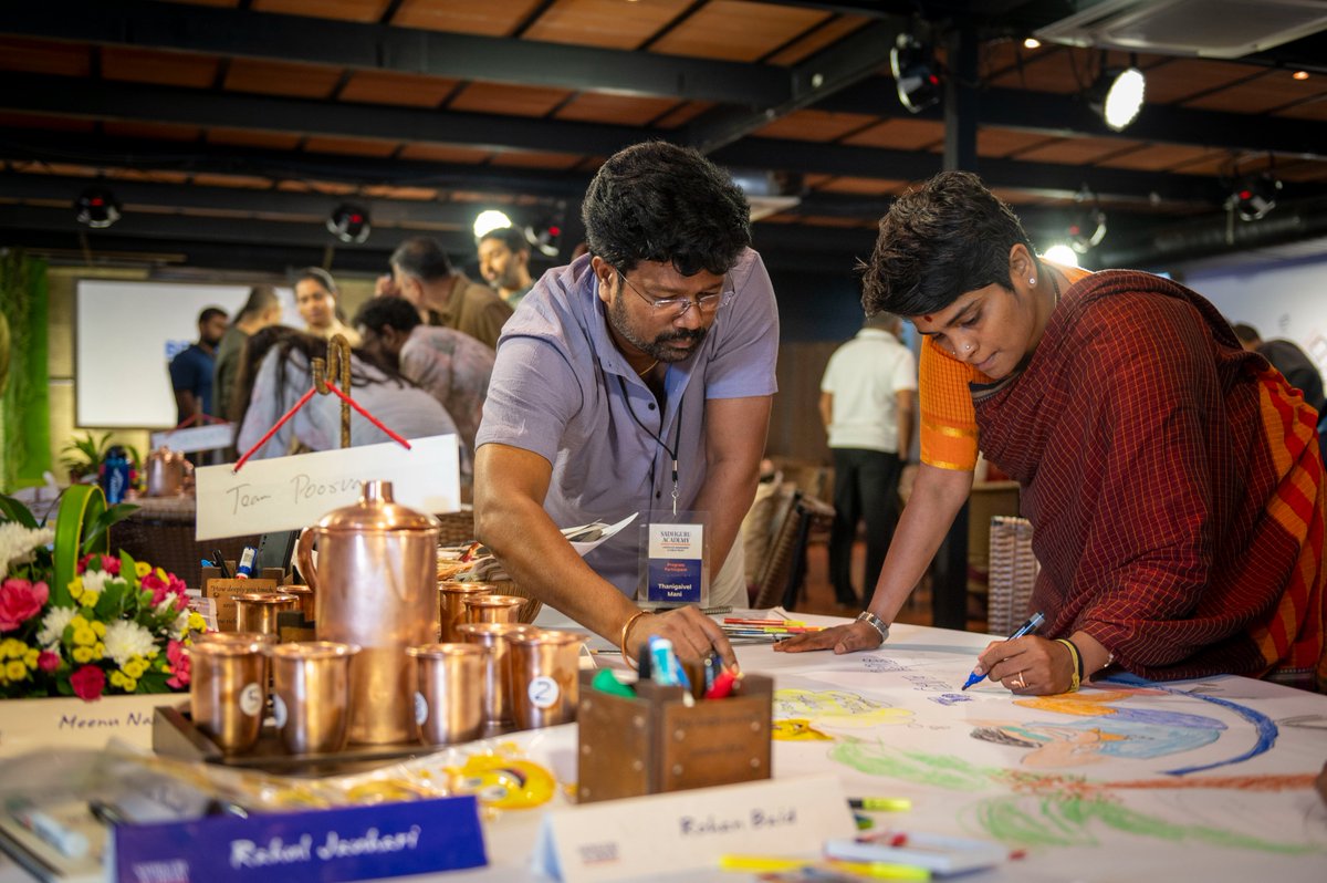 SadhguruAcademy's tweet image. The World Cafe @ #BrandInsight2025
Imagination unravels - 
scribbles, doodles and caricatures - across tables, as two case studies come to life. Participants learn the relevance of Brand Purpose in a highly competitive world, and observe how others view it all from a different…