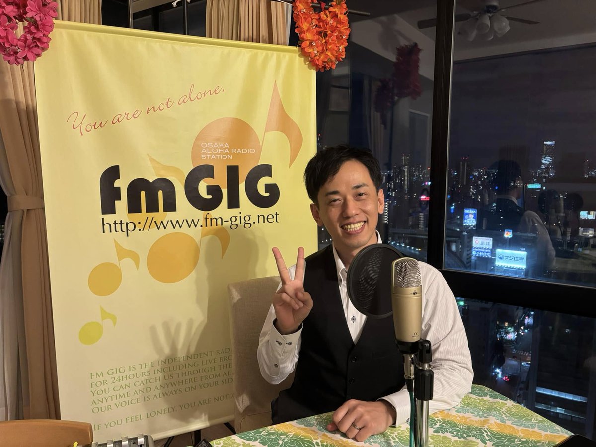 yonsan434343's tweet photo. FMラジオパーソナリティーになりますヾ(*´∀｀*)ﾉ

BNIのご縁で2月からFMラジオで番組を持つことになりました♪
タイトルは「ヨンサンの個性まる見えラジオ」です✨

個性や強みの見つけ方、そしてそのヒントや事例について発信していく予定です(*´▽｀*)

毎週火曜日の朝7時から放送予定ですので、ぜひチェックしてください♪
URLなどは改めてお知らせします！

以前ゲスト出演を希望された方には改めてご連絡させてもらいますね✉
同じように番組を出したい人を集めて、説明会でも開いてもらおうかなと思ってますので、興味のある方はお声掛けください♪