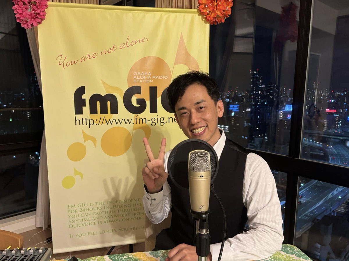 yonsan434343's tweet photo. FMラジオパーソナリティーになりますヾ(*´∀｀*)ﾉ

BNIのご縁で2月からFMラジオで番組を持つことになりました♪
タイトルは「ヨンサンの個性まる見えラジオ」です✨

個性や強みの見つけ方、そしてそのヒントや事例について発信していく予定です(*´▽｀*)

毎週火曜日の朝7時から放送予定ですので、ぜひチェックしてください♪
URLなどは改めてお知らせします！

以前ゲスト出演を希望された方には改めてご連絡させてもらいますね✉
同じように番組を出したい人を集めて、説明会でも開いてもらおうかなと思ってますので、興味のある方はお声掛けください♪