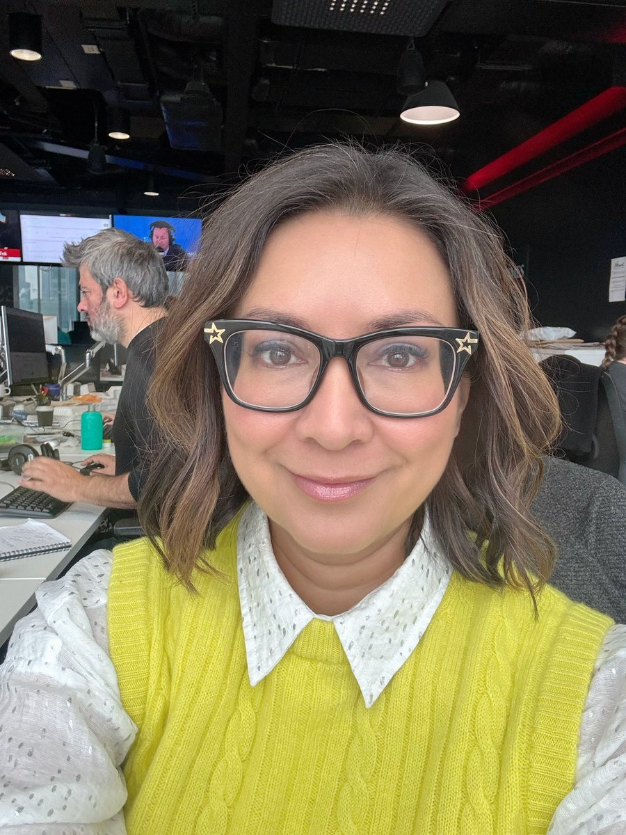 Ayesha Hazarika (@ayeshahazarika) on Twitter photo Thank you for all your nice comments about QT last night & to the ignorant idiots, perhaps watch the full answer before coming for me. Just a thought! Back on the airwaves <a href="/TimesRadio/">Times Radio</a> 1-4pm. Lots of news & politics. Ceasefire deal. Grooming gangs. The economy & plenty more. Thank you for all your nice comments about QT last night & to the ignorant idiots, perhaps watch the full answer before coming for me. Just a thought! Back on the airwaves <a href="/TimesRadio/">Times Radio</a> 1-4pm. Lots of news & politics. Ceasefire deal. Grooming gangs. The economy & plenty more.
