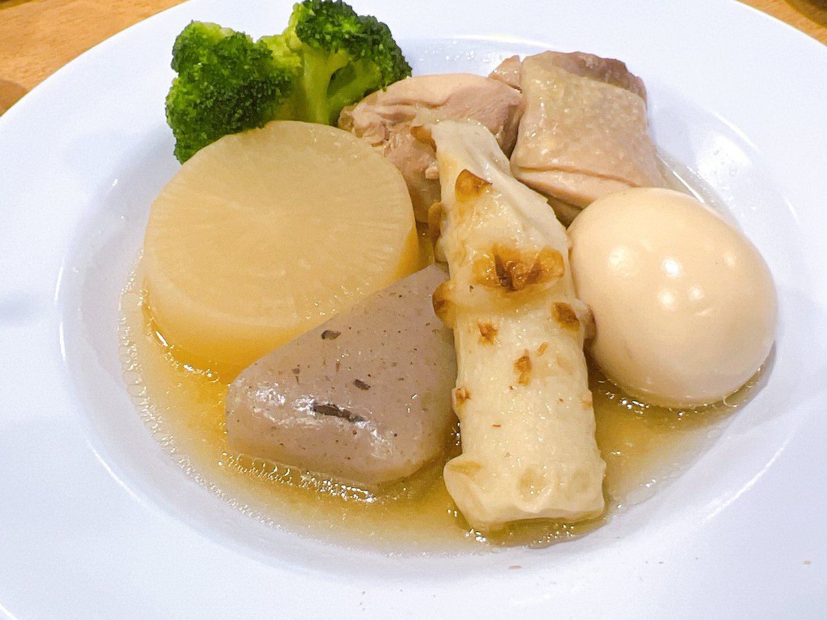 trgihyug's tweet photo. あけましておめでとうございます。
遅くなりましたが、今年もよろしくお願いいたします。

#寮のご飯 https://t.co/UUcy2CKDf0