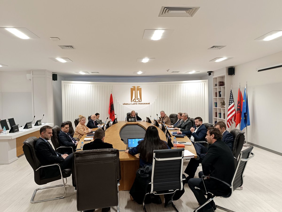 KLP_al's tweet image. 📢Gjatë seancës me 16.01.&apos;25, u paraqiten konkluzionet përfundimtare nga palët, mbi procedimin disiplinor nr. 2292/6, datë 13.12.2024 të filluar nga ILD-ja për magjistratin K.Ll.
📢 Këshilli njoftoi se do të shprehet me vendim më dt. 30.01.2025, ora 10.00. @ILD_Albania