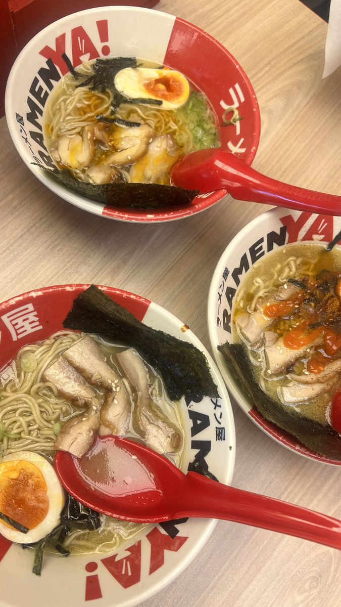 codenameD__'s tweet photo. Tadi pagi dapet Ramen Ya dan Solaria guys ang ang ang https://t.co/fxGFpFSFjv