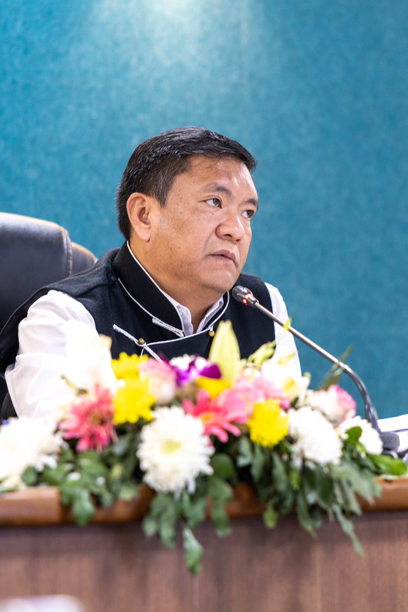 PemaKhanduBJP's tweet photo. I hope the 2-day Conference of Deputy Commissioners brings new vigour, energy and speed to our collective efforts.

Along with Hon’ble Ministers, Mentor Secretaries, Deputy Commissioners, and senior officers of the Government of Arunachal Pradesh, we convened for this important conference. 

@PMOIndia 

1/2