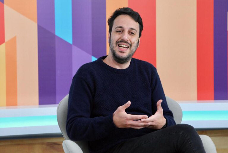LaUneok's tweet photo. @GervasioMunoz @InquilinosAgrup 💬 "En la Patagonia es trágico el aumento de los alquileres, es una región dedicada al turista, extranjero o a la privatización de las tierras" 

🎙️ @GervasioMunoz, Inquilinos Agrupados @InquilinosAgrup https://t.co/Y281gyfEqs