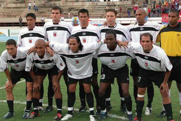 magorivas's tweet photo. Caracas F.C Campeones https://t.co/6rlQI1ugUG