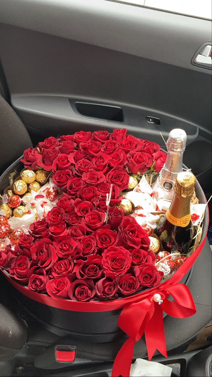 TenRosesflorist tweet media