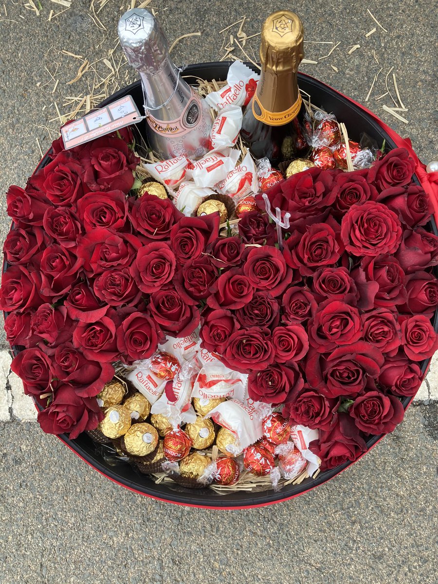 TenRosesflorist tweet media