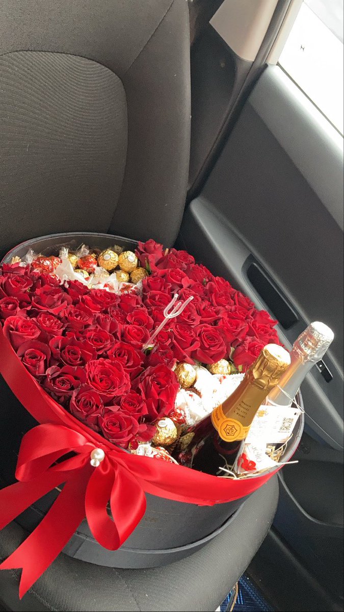 TenRosesflorist tweet media