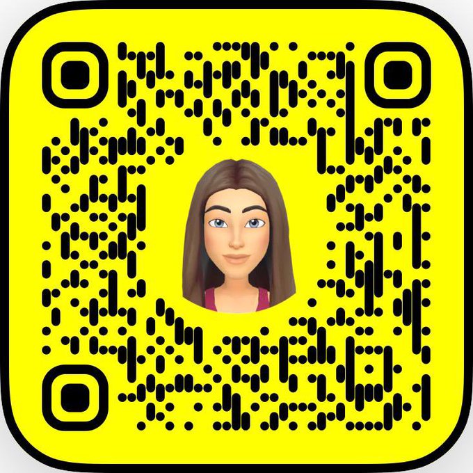 2 pic. Add me on my Snapchat to follow my daily life ?https://t.co/TZPoylS4Tf https://t.co/A63xjGp2F
