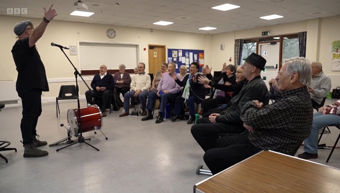 asthmalunguk's tweet image. Did you spot us on @BBCMorningLive? 📺

@tonyblackburn joined Chris Startup to chat about our harmonica for lung health sessions and how they can help improve your lung health 🎶

📽 Watch from 44:13 minutes: orlo.uk/ANpom

Join a session here: orlo.uk/zrTTv