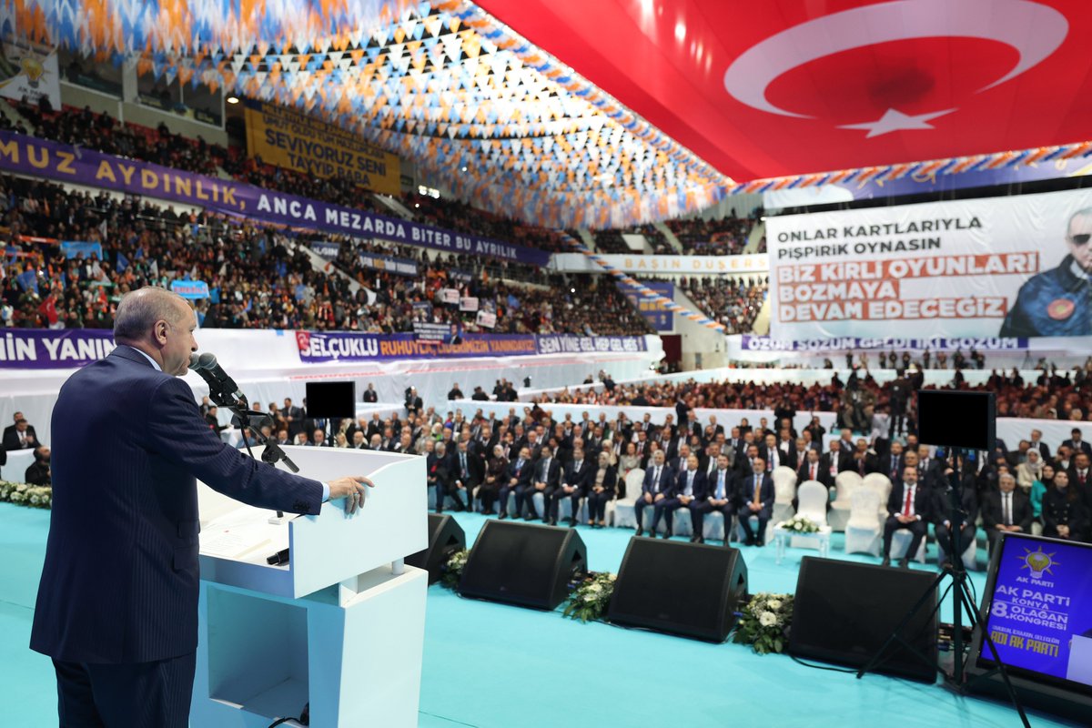 Akparti's tweet photo. Genel Başkanımız ve Cumhurbaşkanımız Recep Tayyip Erdoğan, Karatay Spor ve Kongre Merkezi'nde düzenlenen Konya 8. Olağan İl Kongremize katıldı. Umudun, İcraatın, Geleceğin #AdıAkParti https://t.co/5Q9She5A2W