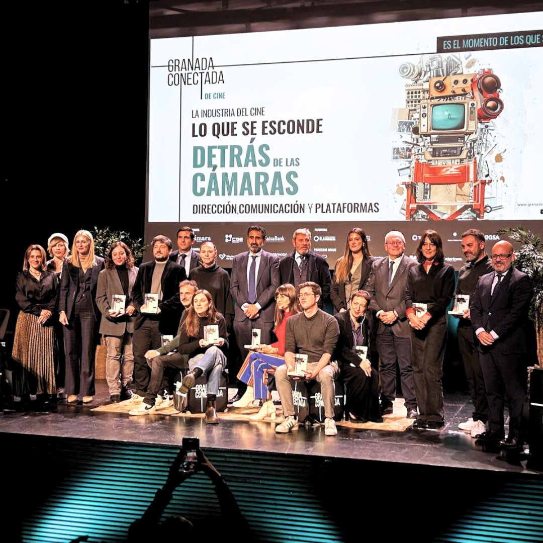 PRODISA COMUNICACIÓN (@prodisacomunica) on Twitter photo 📸 Compartiendo foro con los que saben de #cine en #Granada con <a href="/maguerram/">María Guerra</a> Alfonso Cortés-Cavanillas <a href="/herreroeva/">Eva Herrero</a>
Rocío Mesa <a href="/SandraRomac/">Sandra Romero</a> <a href="/MSiciliaM/">Manuel Sicilia</a> <a href="/LaraPCaminha/">Lara P Camiña</a> <a href="/AleAvilaV/">Alejandro Ávila</a> <a href="/Miguel_LopezMo/">Miguel López</a> <a href="/jalfertor/">Alberto Fernandez</a> ¡GRACIAS!
📍<a href="/CentroFGL/">Centro Federico García Lorca</a>
🎬<a href="/GranadaConect/">GranadaConectada</a> 📸 Compartiendo foro con los que saben de #cine en #Granada con <a href="/maguerram/">María Guerra</a> Alfonso Cortés-Cavanillas <a href="/herreroeva/">Eva Herrero</a>
Rocío Mesa <a href="/SandraRomac/">Sandra Romero</a> <a href="/MSiciliaM/">Manuel Sicilia</a> <a href="/LaraPCaminha/">Lara P Camiña</a> <a href="/AleAvilaV/">Alejandro Ávila</a> <a href="/Miguel_LopezMo/">Miguel López</a> <a href="/jalfertor/">Alberto Fernandez</a> ¡GRACIAS!
📍<a href="/CentroFGL/">Centro Federico García Lorca</a>
🎬<a href="/GranadaConect/">GranadaConectada</a>