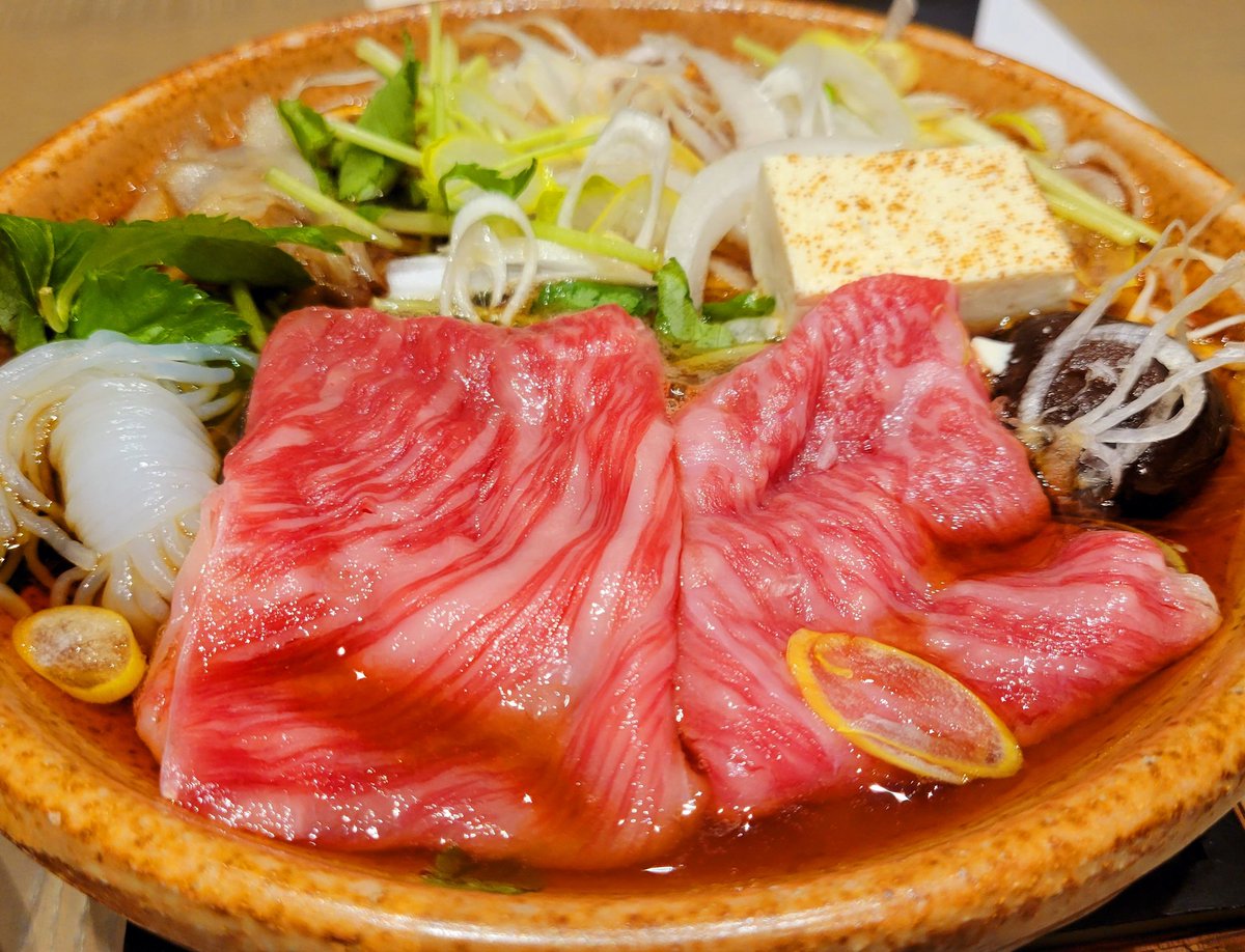 yama_kazu_chan's tweet photo. 松阪牛 すき焼き
#晩酌 #ビール #すき焼き https://t.co/PxjtftXruk