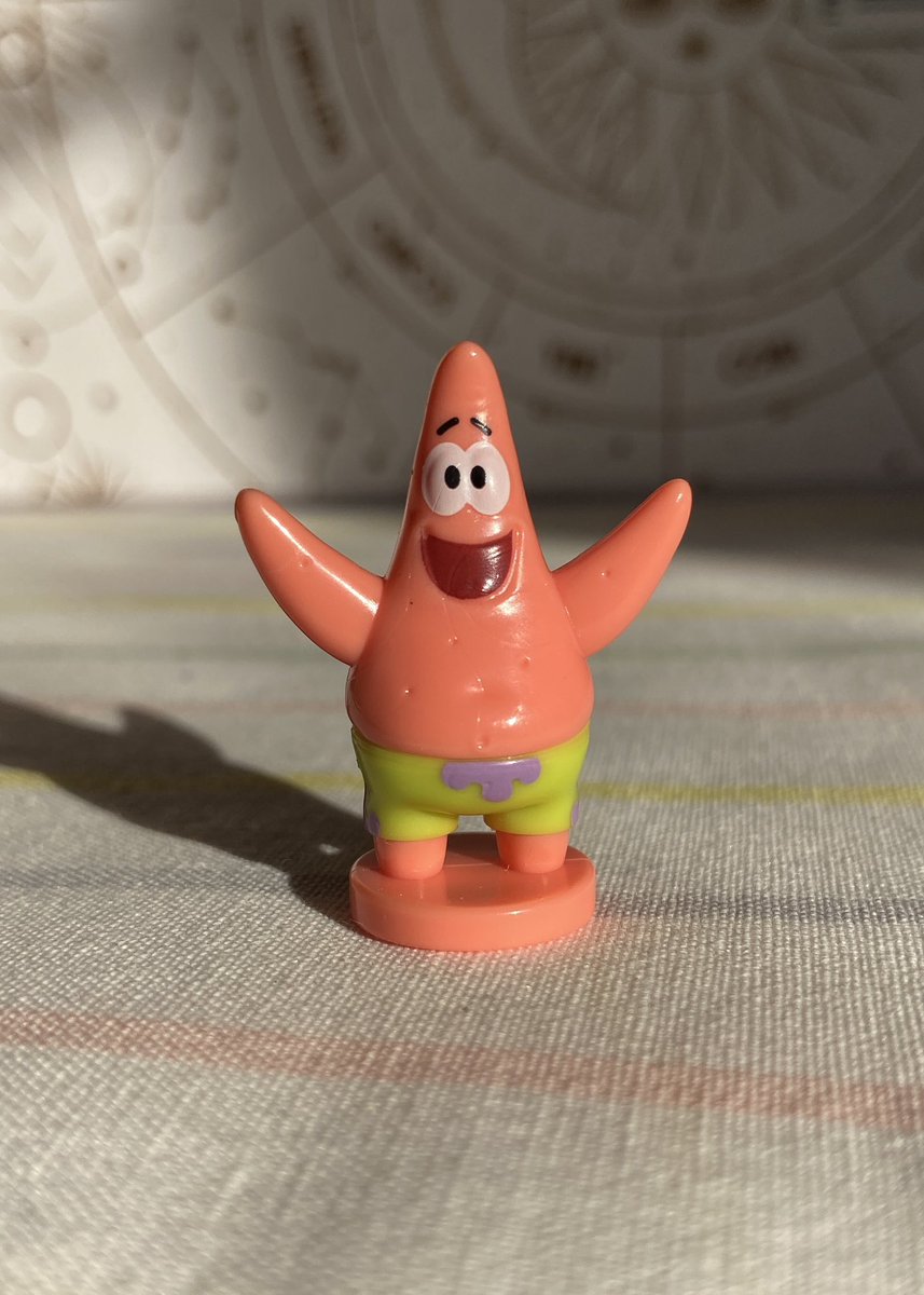 Mundo_MX29's tweet photo. Este #Patricio que tenemos aquí viene de parte de una #colaboración que hicieron #Bobesponja con #alpura, esto para festejar los 25 años de la esponja amarilla, conformándose esta #colección con 5 figuras mas siendo don cangrejo, arenita, calamardo, Bob esponja,… https://t.co/xBWucOUtbk