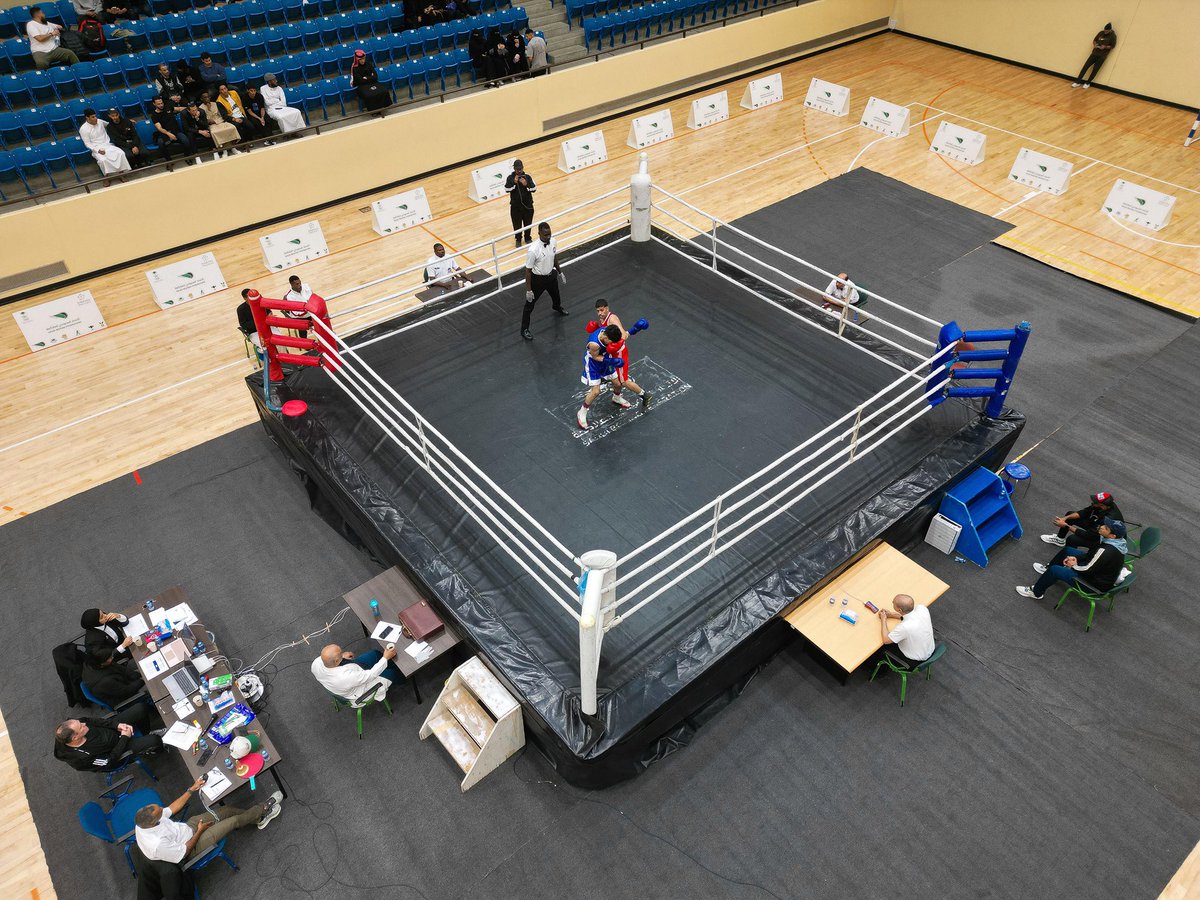 Saudi_Boxing_F's tweet photo. مقتطفات من اليوم الثاني لبطولة المنطقة الجنوبية والغربية للملاكمة لفئة النخبة (رجال - نساء)، المؤهلة لنهائيات كأس المملكة.
البطولة مستمرة حتى ١٨ يناير 2025 في مدينة الامير سلطان بن عبدالعزيز الرياضية- ابها
 تمنياتنا بالتوفيق لجميع المشاركين

#بطولة_الجنوبية #بطولة_الغربية #الملاكمة #كأس_المملكة