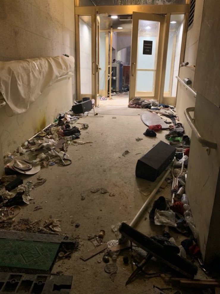 SergeantAqGo's tweet photo. Since the inauguration is moving indoors, here is a suggestion for decorations so the “law and order” guy see what supporters did. Just make it as it was on Jan 6, 2021. https://t.co/yRUer3n1XU