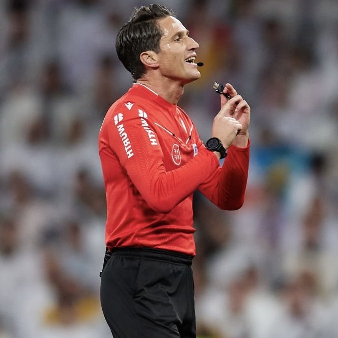 Tenías Que Haber Tirado tweet media