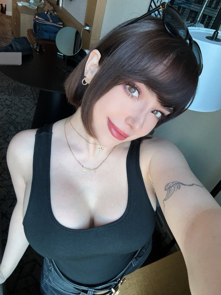 I’M IN BOSTONNNN :D 

surprise visiting my mom for the weekend hehehe. haven’t seen her for a year<3 https://t.co/71ZwuFJTcM