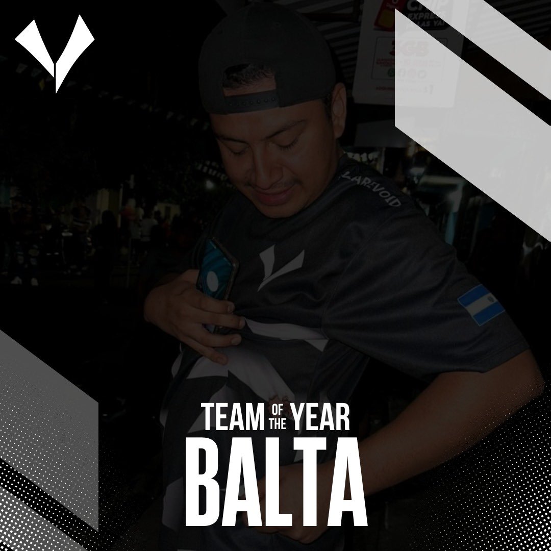 VoidgamingSv's tweet photo. Un mítico del Clubs Pro también votó por los TOTY y este fue su equipo:

#TOTY #fc25 https://t.co/220HKzN2ll