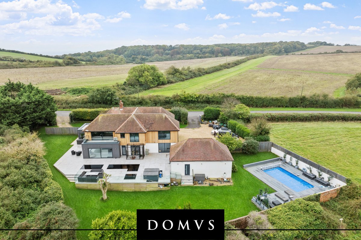 This architect-designed home welcomes you with a grand entrance that sets the tone for the luxury within.

On the market for £1.3m

📞01305 835 300
domvs.co.uk/properties/sal…

#DorsetLiving #PropertyForSale #ModernLiving #CoastalEscape #LuxuryProperty #DorsetEstateAgents