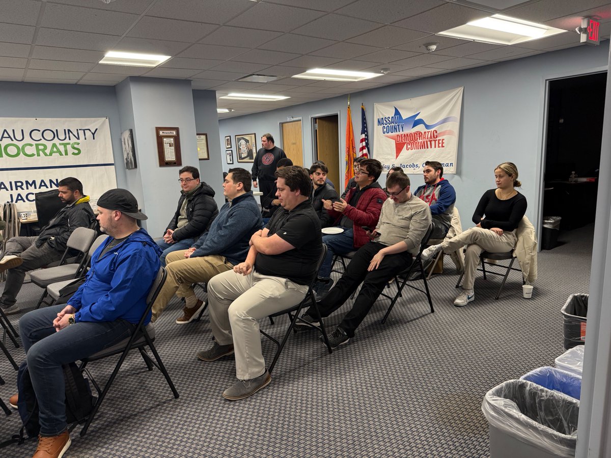 NassauYDs's tweet photo. .@NYSYD President @JCRichards914 and Downstate RVP Brian Garcia were our featured guests at last night’s meeting for a listening session about what our members would like to see from NYSYD. We are grateful to them for their constant support of Nassau County! #YoungGetsItDone https://t.co/yee50PafRf