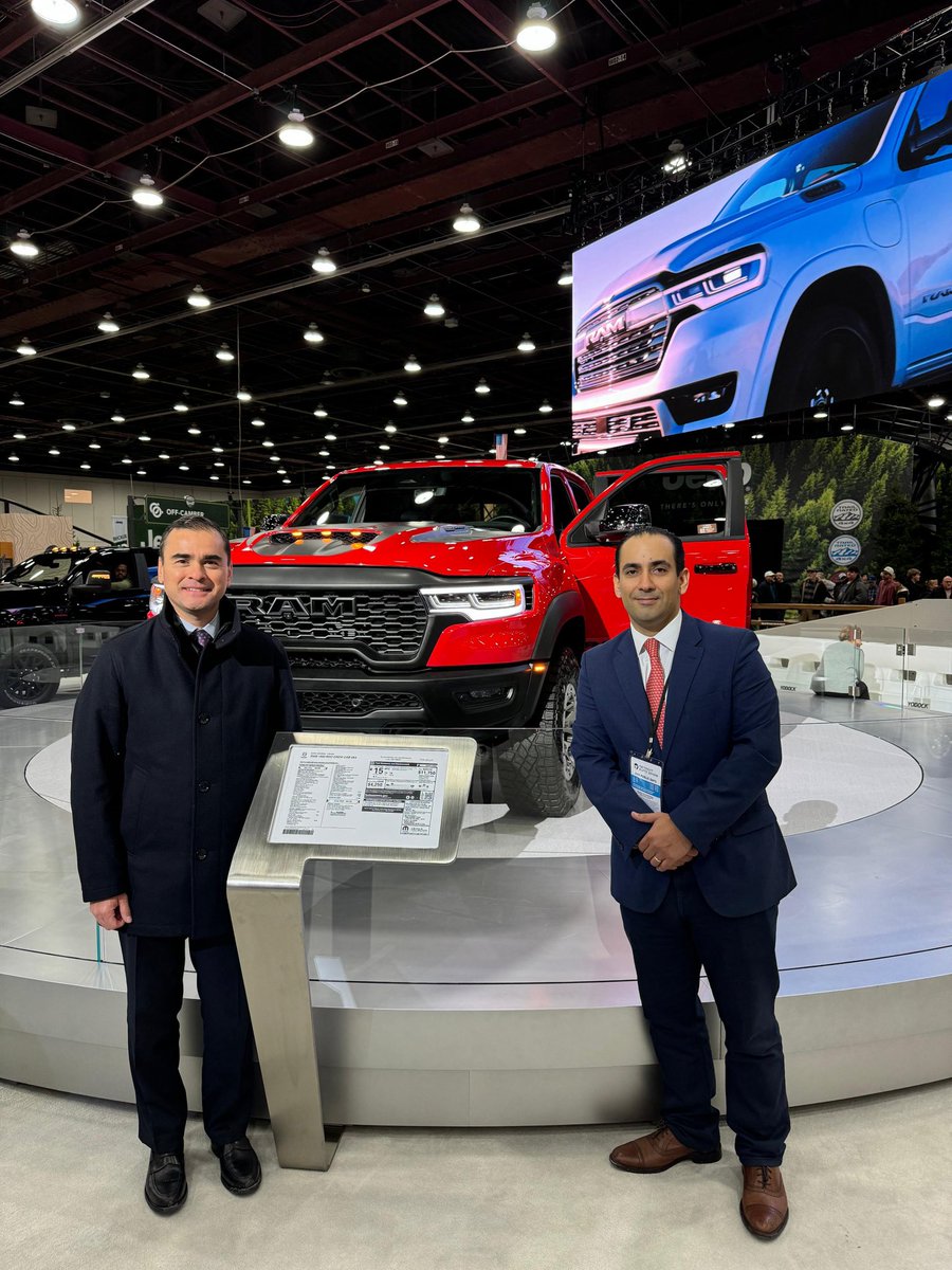 SEC_Coahuila's tweet photo. El Secretario de Economía, Luis Olivares Martínez asistió representando a Coahuila en el Autoshow Detroit 2025, junto con Gloria Gutiérrez, Titular de Pro Coahuila USA. https://t.co/2Bg30ZxAWa